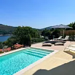 Geres Emblematico - Piscina & Jacuzzi 别墅