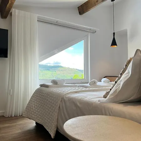 فيلة Geres Emblematico - Piscina & Jacuzzi *