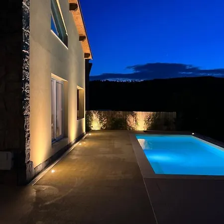 Geres Emblematico - Piscina & Jacuzzi فيلة Venda Nova (Villa Real)