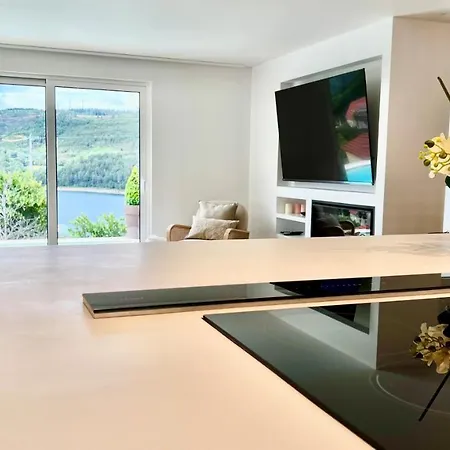 Geres Emblematico - Piscina & Jacuzzi فيلة Venda Nova (Villa Real)