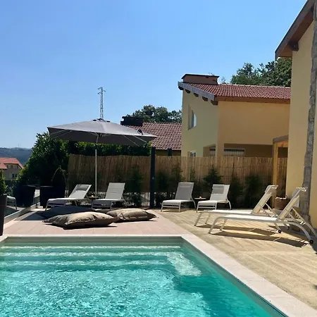 Geres Emblematico - Piscina & Jacuzzi *