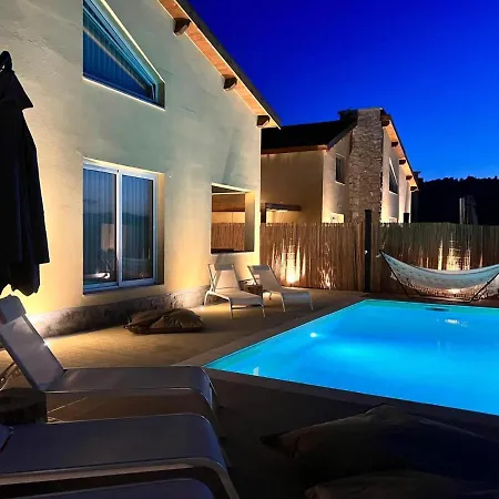 Geres Emblematico - Piscina & Jacuzzi *