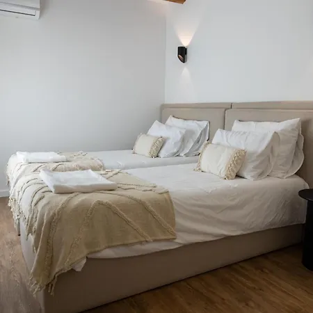 Geres Emblematico - Piscina & Jacuzzi *