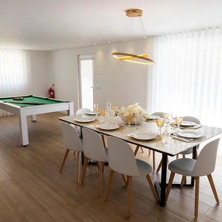 Villa Geres Emblematico - Piscina & Jacuzzi *