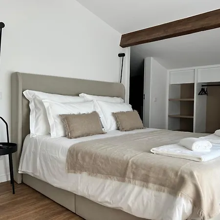 Villa Geres Emblematico - Piscina & Jacuzzi