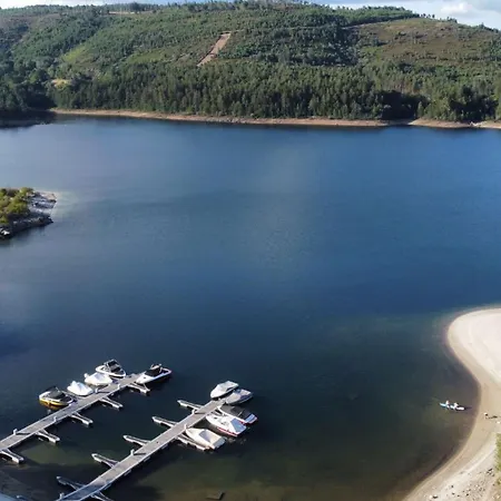 Geres Emblematico - Piscina & Jacuzzi Villa Venda Nova (Villa Real)