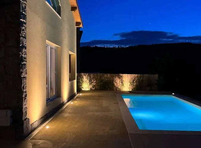 Gerês Emblematico - Piscina&jacuzzi Villa Venda Nova (Villa Real)