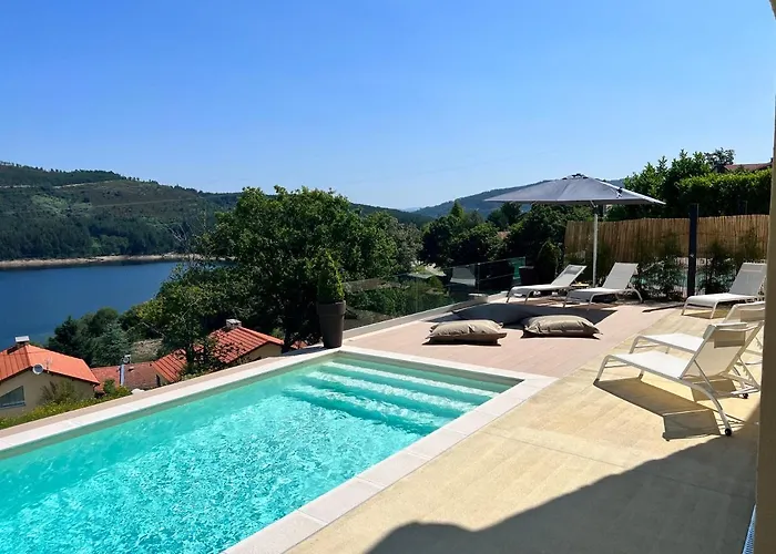 Gerês Emblematico - Piscina&jacuzzi Villa