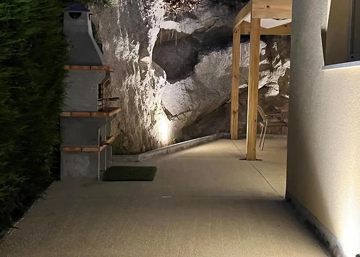 Gerês Emblematico - Piscina&jacuzzi Villa Venda Nova (Villa Real)