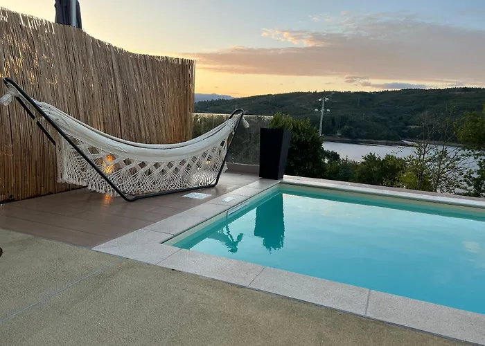 Geres Emblematico - Piscina & Jacuzzi 别墅 *